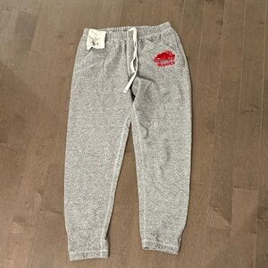 Women’s Medium Roots Joggers.